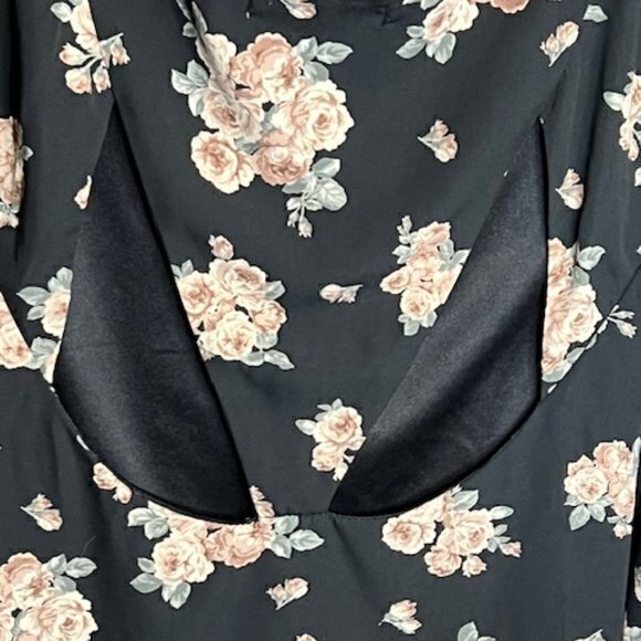 BUNDLE 3 FOR $18- Gypsy Rose Womens Large Black‎ Floral Top Back Cut Out - Picture 11 of 14